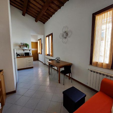 Appartamento In Centro Free Wi-Fi, Self Check-In Forli Bagian luar foto