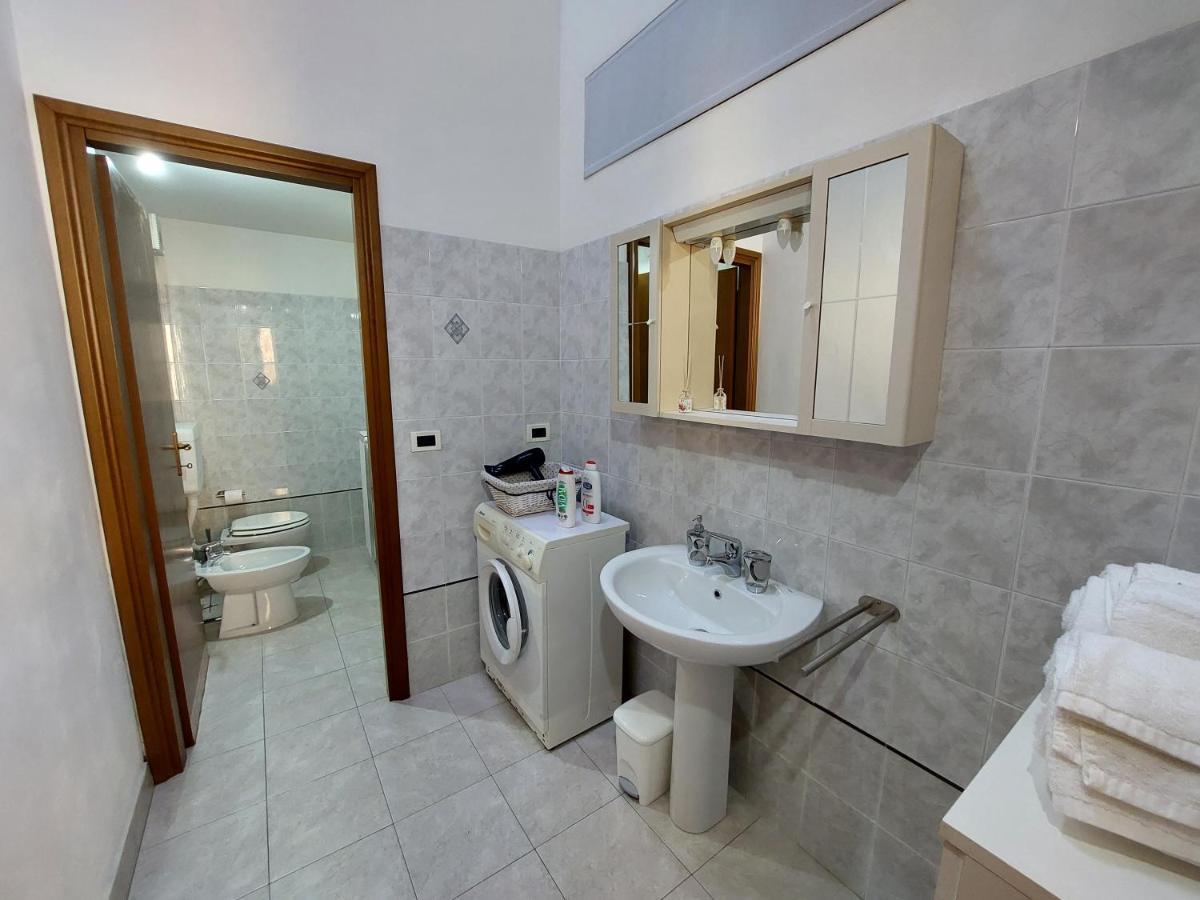 Appartamento In Centro Free Wi-Fi, Self Check-In Forli Bagian luar foto