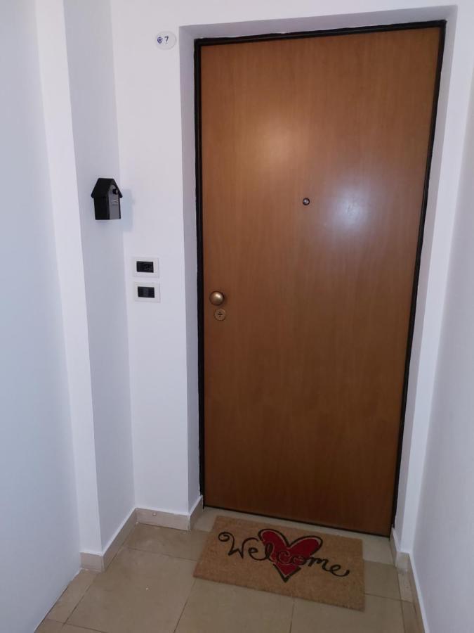 Appartamento In Centro Free Wi-Fi, Self Check-In Forli Bagian luar foto